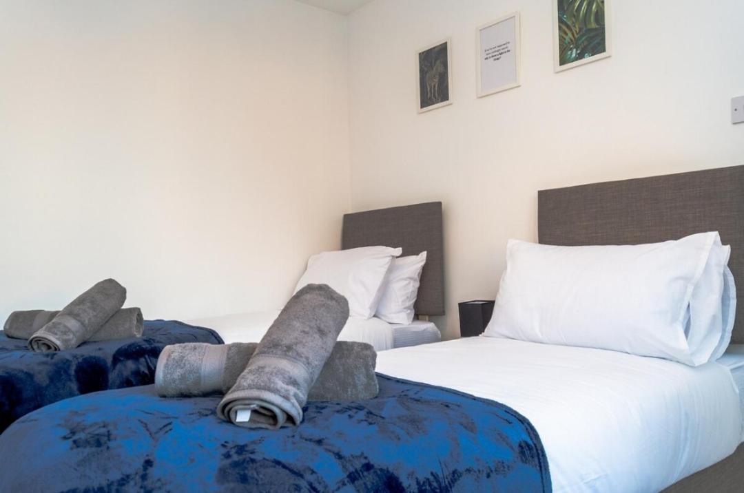 Charming York House- Walking Distance To Town Centre Villa Екстериор снимка