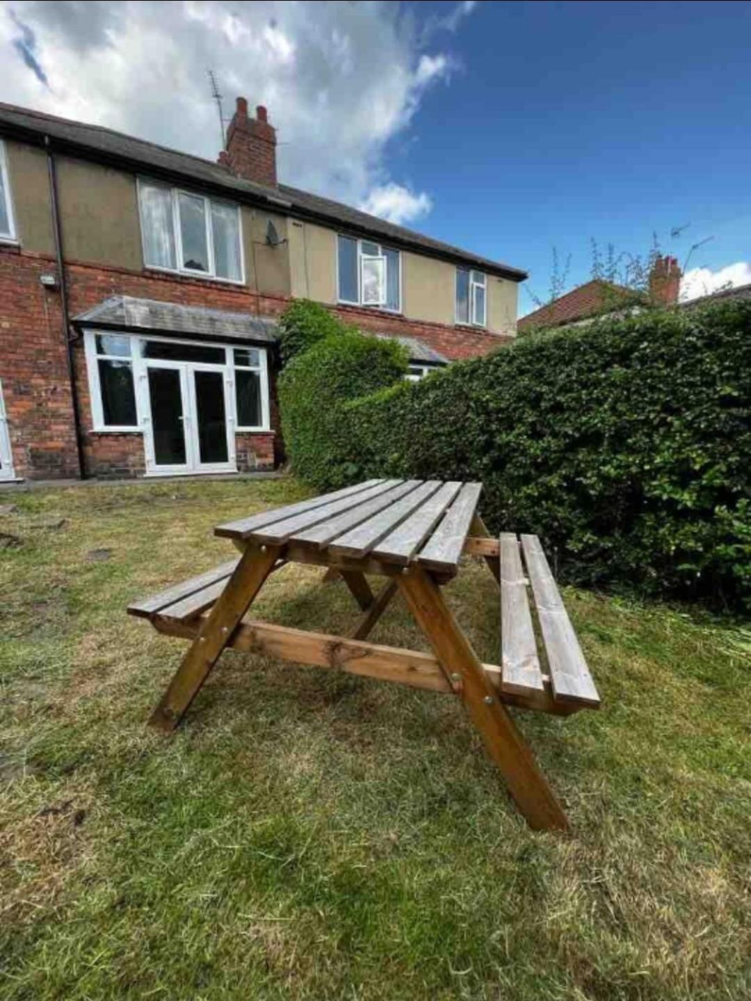 Charming York House- Walking Distance To Town Centre Villa Екстериор снимка